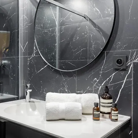 Apartment Jeuneurs Paris